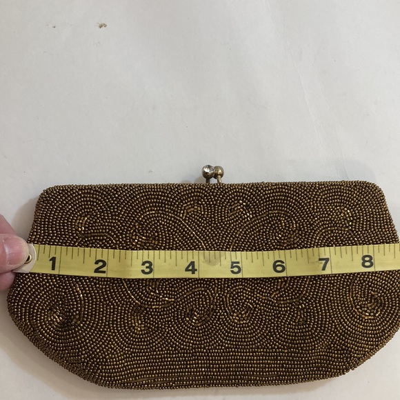Vintage bags by Debbie made in Japan gold tone beaded clutch with kiss lock - Picture 8 of 10